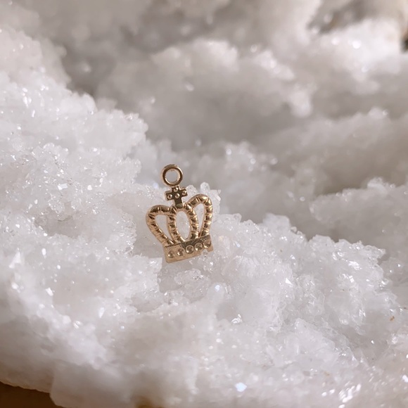 Glitterlux Jewelry - 3/$30 new gold plated crown charm